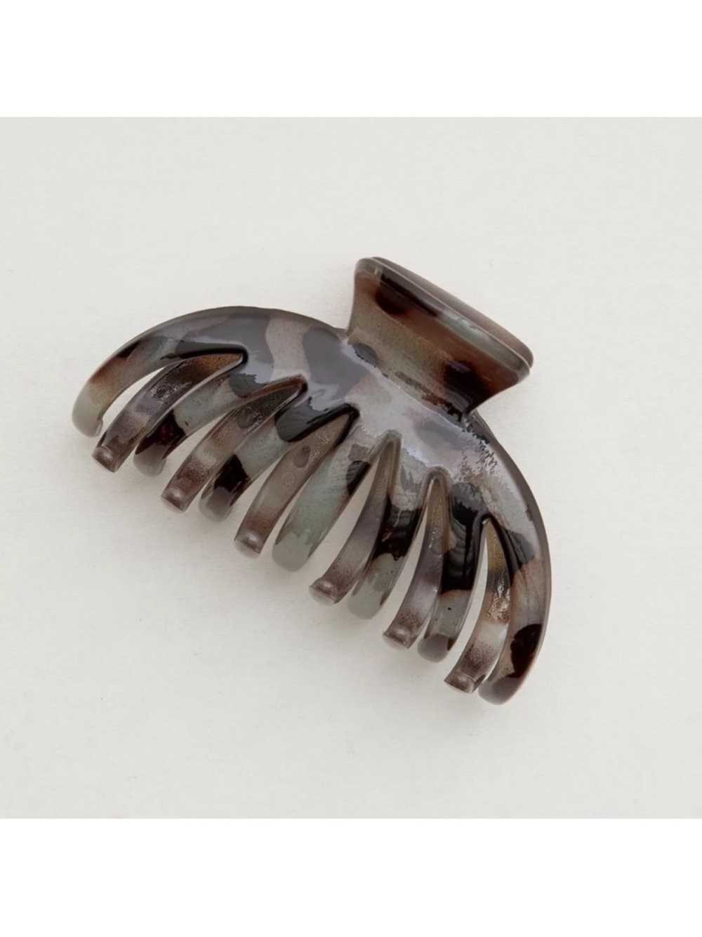 aerie Black Tan Marble Octopus Claw Hair Clip - Picture 2 of 11